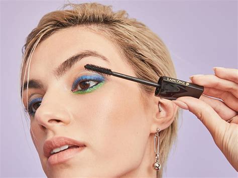 18 Best Mascaras for Short, Limp Lashe.